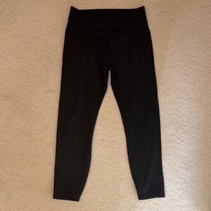 Vuori Black Studio Pocket Leggings Size M Medium Short